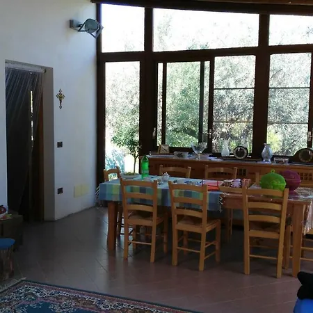 Bed & Breakfast I Giardini Di Lala 2*